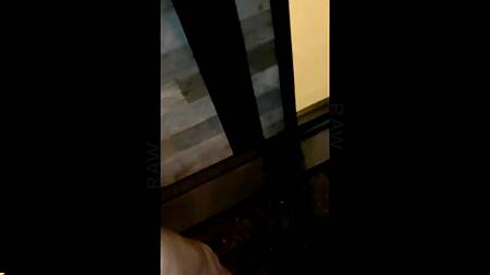 Рыженькая милфа заслуживает кремпай после хорошенькой порки в обе дырки с негром