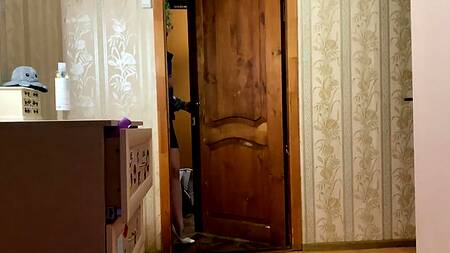 Довел до крика шлюховатую риелторшу, жестко трахнув киску и поиграв с очком