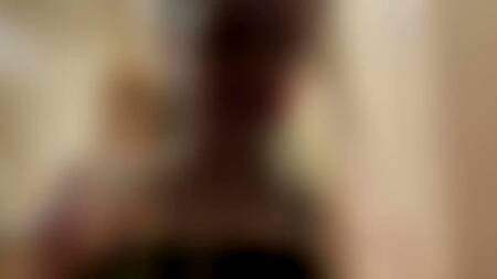 Довел до крика шлюховатую риелторшу, жестко трахнув киску и поиграв с очком