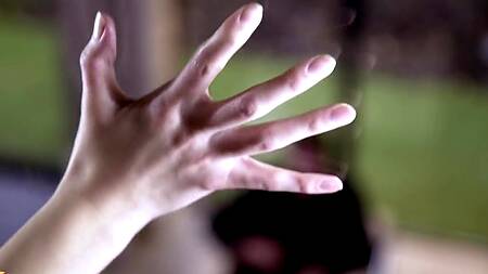 Малышку обкончали из большого члена, предварительно выебав на глазах у мужа