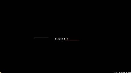 Извращенка с бритой киской обожает когда ей лижут сидя на мужском лице