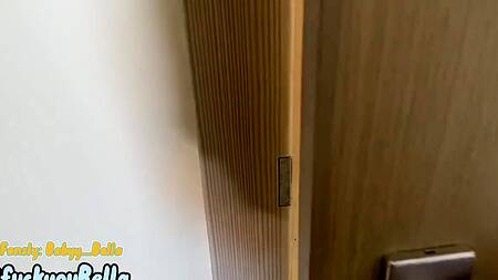 Только заселился, а уже выебал рыженькую соседку с большими сиськами