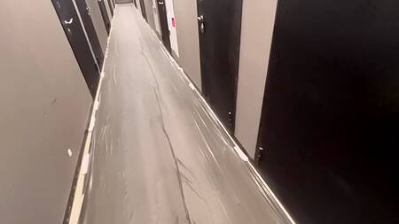 Курьеру перепал классный глубокий минет и шанс оттрахать раком молодую русскую кралю