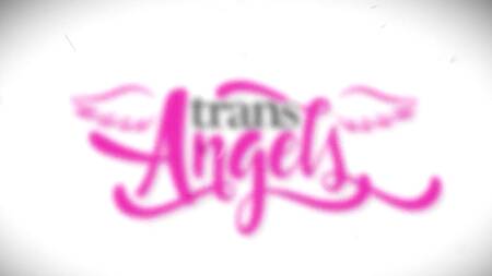 Парень отдался в жопу в обмен на шанс трахнуть сексуального транса и круглозадую телку