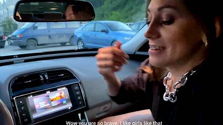 Пикапер устроил маленький порно кастинг московской телочке прямо в машине