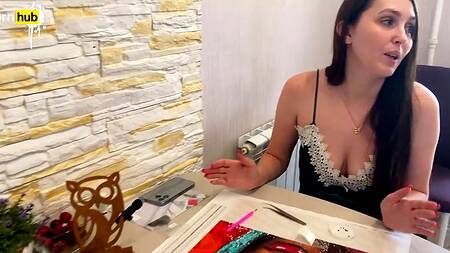 Подружился с грудастой мамашей просто выебав ее хорошенько раком