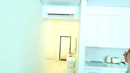 Миниатюрная русская телка отблагодарила анальным сексом и хорошим отсосом