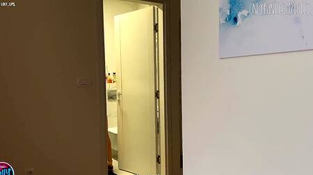 Большие и сочные сиськи Loly Lips стали поводом для очередного жаркого секса