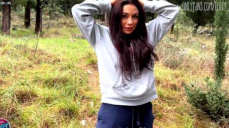 Большие и сочные сиськи Loly Lips стали поводом для очередного жаркого секса