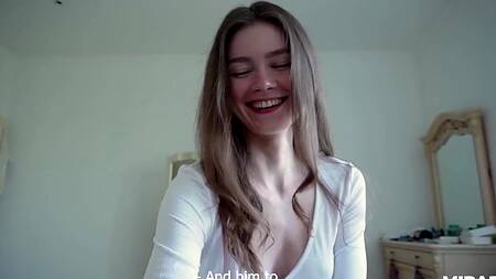 Стройная краля взбодрила бойфренда дрочкой члена и своей узкой киской