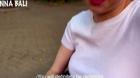 Стройняшка поблагодарила за найденный телефон позволив выебать нежную киску