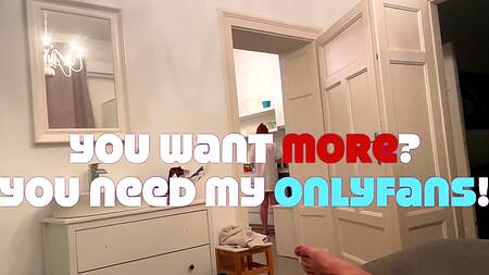 Жестко вогнал огромный хуй в рот и горло рыженькой русской девушки