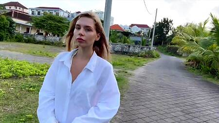 Всего лишь подвез красивую блондинку домой и за это выебал ее в жопу