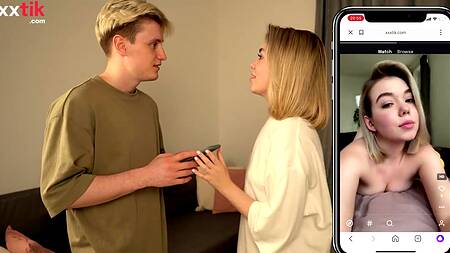 Помогает русской девушке стать начинающей порно звездой всего лишь разок выебав ее