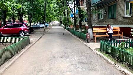 Худенькую украинку за деньги выебал в подъезде пикапер, хотя хотел увидеть ее жопу