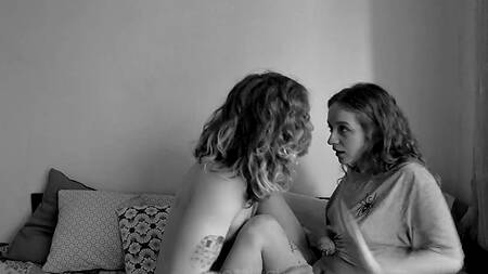 Поза 69 — с 01:11. Закатывает глаза от оргазма — на 03:44. Лижет её киску — с 11:29. Трёт её киску своим членом — с 13:00 Автор:Liloo Stich  русское