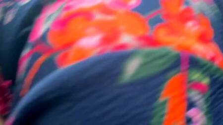 Залили спермой молодую русскую шлюшку, которую в два хуя выебали в лесу