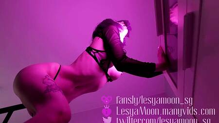 Брутально выебал раком кралю с красивой попкой и большими сиськами