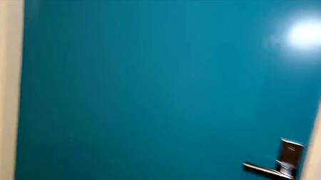 Решил выебать новенькую молодую телку своего отца, ведь она так хотела спермы в рот