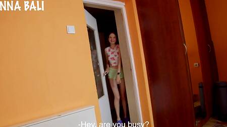 Сравнил силиконовую киску с настоящей, пылко выебав каждую на камеру