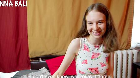 Сравнил силиконовую киску с настоящей, пылко выебав каждую на камеру