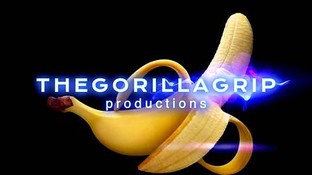 Сексуальная горничная с большими сиськами вместо премии получила член в анальную дырку