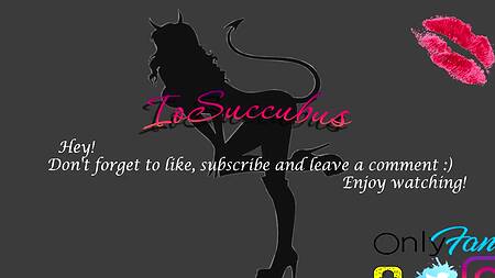 Русская малышка устроила перерыв в работе, чтобы насладиться толстым членом в пизде