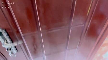 Шлюховатая цыпочка решила жарко потрахаться перед свадьбой с другом жениха