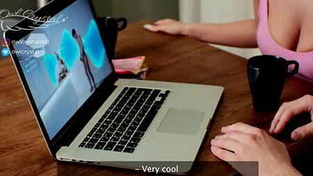 Русская мамка помогает снять жаркую любительскую порнушку своему сыну и его стройной девушке