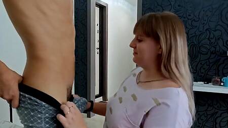 Пригласил молодую толстуху по соседски на чай и потрахаться для здоровья