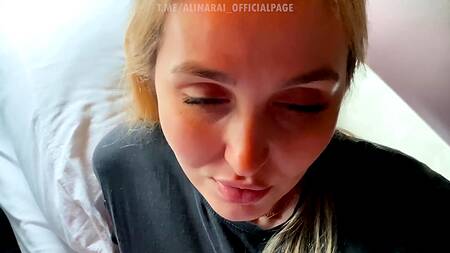 Сынок ебет жопастую русскую мамочку раком коротая поездку в одном купе