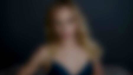 Пьяная блондинка прыгает на большом хую и хочет ощутить кремпай в мокрой киске