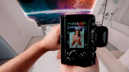 Грудастая Luxury Girl предлагает снять порно вместо эротической фотосессии