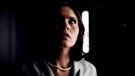 Красавчик тайком трахает сексуальную падчерицу пока все не дошло до ЖМЖ