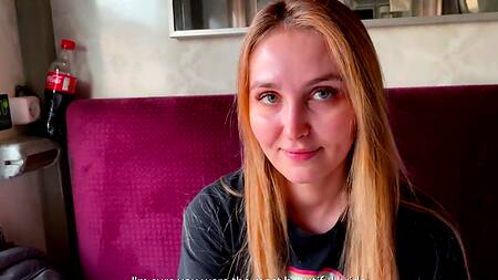 Большая и сочная задница попутчицы стала повод изменить невесте в поезде