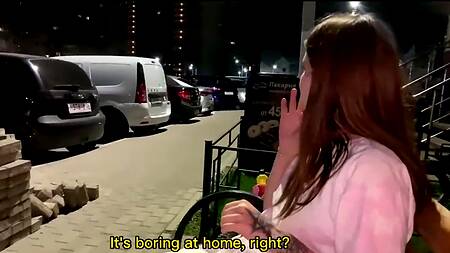 Пикапер нагнул раком в подъезде едва знакомую девушку после отсоса на балконе