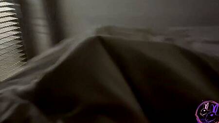 Мачеха застряла в машинке, а сынок ей сразу засадил в бритую пилотку