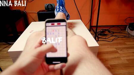 Развратная студентка берет в рот хуй в знак благодарности за помощь с математикой