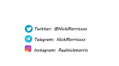 Татуированная шлюха выручила подружка и поебалась сразу с двумя чуваками