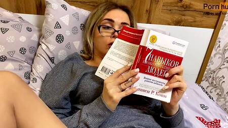 Быстро и качественно выебал раком русскую зрелку с большими сиськами