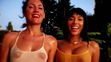 Развратная краля целый день доводит до оргазма бойфренда ртом в разных местах