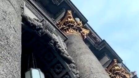 Русская милашка бесподобно кончает в домашнем порно, а в ответ кончают в ее киску