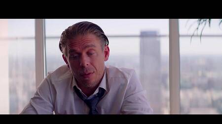 Бузумная шлюшка устроила ганг бенг с аналом вместо кастинга с толпой негров