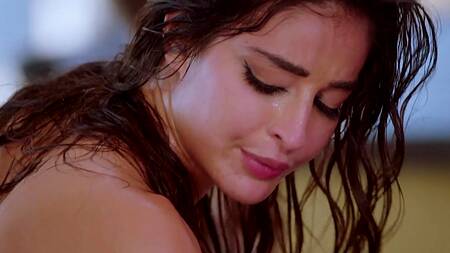 Бузумная шлюшка устроила ганг бенг с аналом вместо кастинга с толпой негров