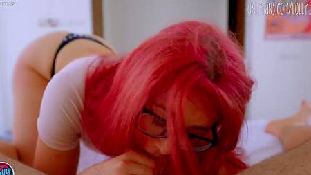 Сестра с большими сиськами приехала погостить и поебаться с родным братом