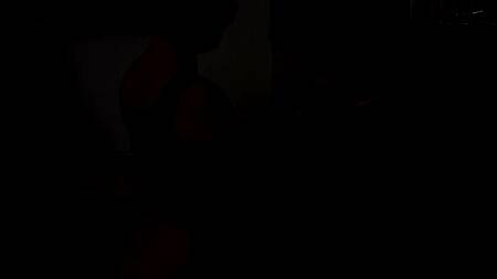 Русская мамочка обеспечила жаркую групповушку двум молоденьким лесбиянкам