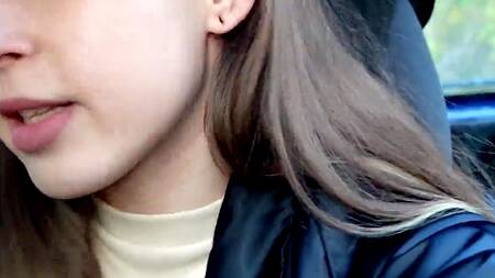 Русская девушка отсасывает на улице чтобы не вызывать полицию из-за ДТП