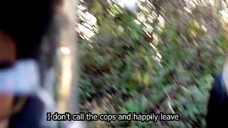 Русская девушка отсасывает на улице чтобы не вызывать полицию из-за ДТП