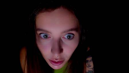 Подарила свою тугую анальную дырку бойфренду на Новый год под елкой