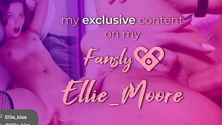 Вместо блинчиков полизал красотке гладкую киску и выебал ее прямо на кухне